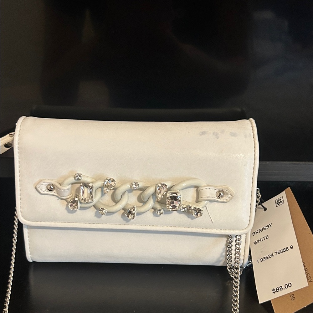 Chic White Crossbody Bag with Chain Detail